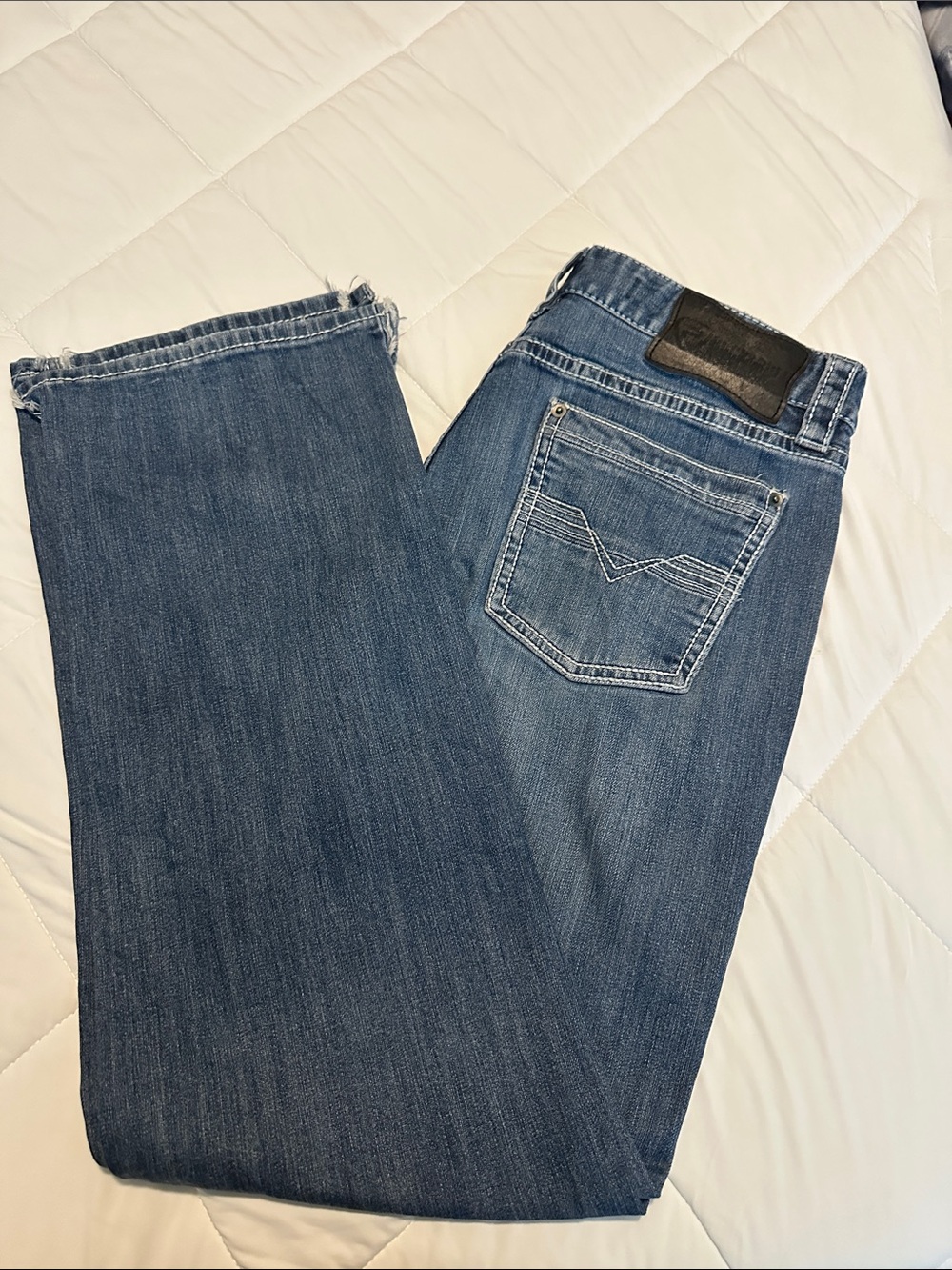Men's Bootcut Jeans in Medium Blue Wash